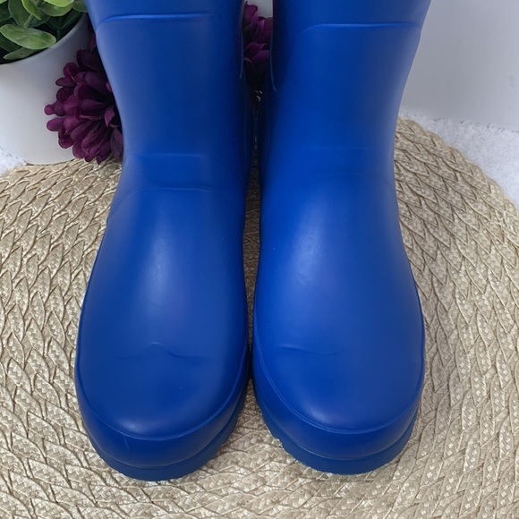 London Fog blue w/floral pattern rubber rain boots, see photos for approx size - Picture 12 of 15